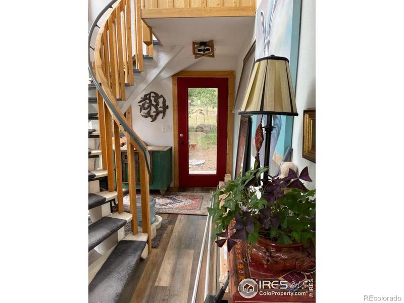 19617 N Saint Vrain Dr, Lyons, CO 80540