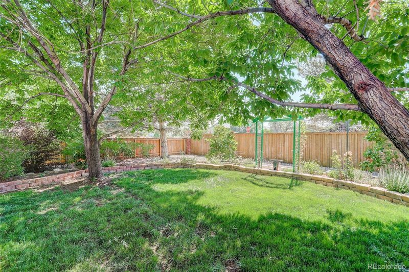 9431 Albion St, Thornton, CO 80229