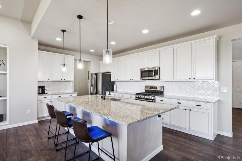 2584 W Wild Oak Dr, Castle Rock, CO 80108