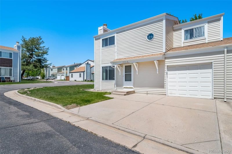 15948 E Radcliff Pl #B, Aurora, CO 80015