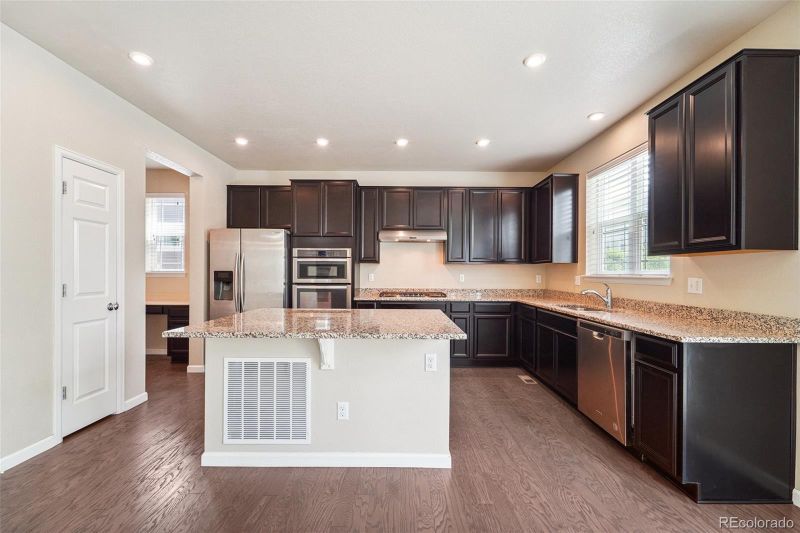 9451 Market Dr, Parker, CO 80134