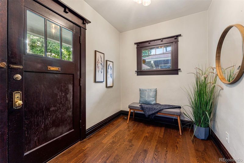482 S Corona St, Denver, CO 80209