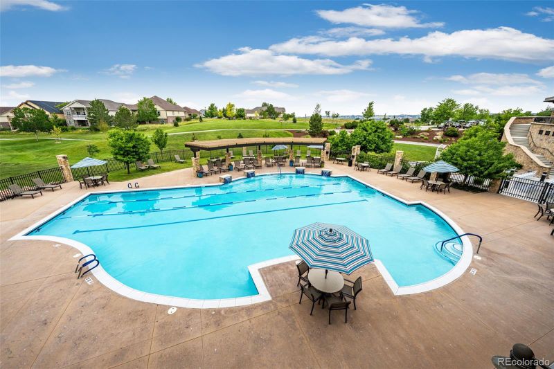 22672 E Long Dr, Aurora, CO 80016