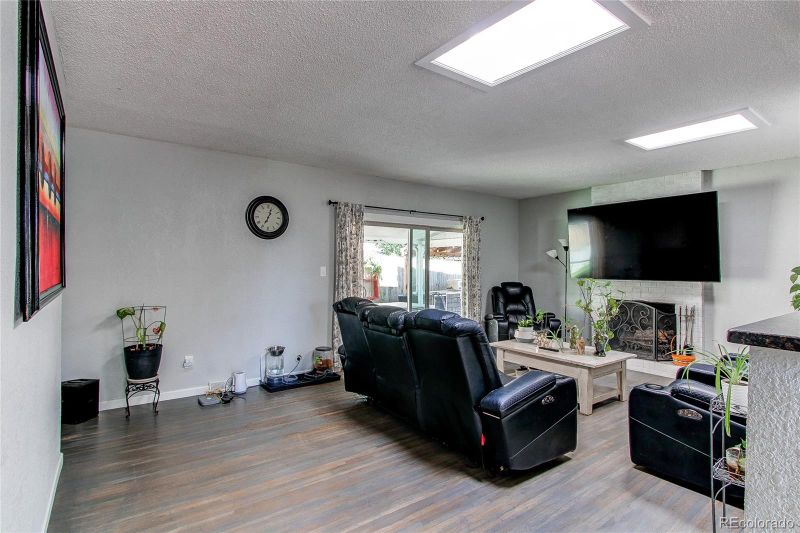 8239 Pearl St, Denver, CO 80229