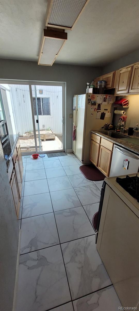 6470 Wright St, Arvada, CO 80004