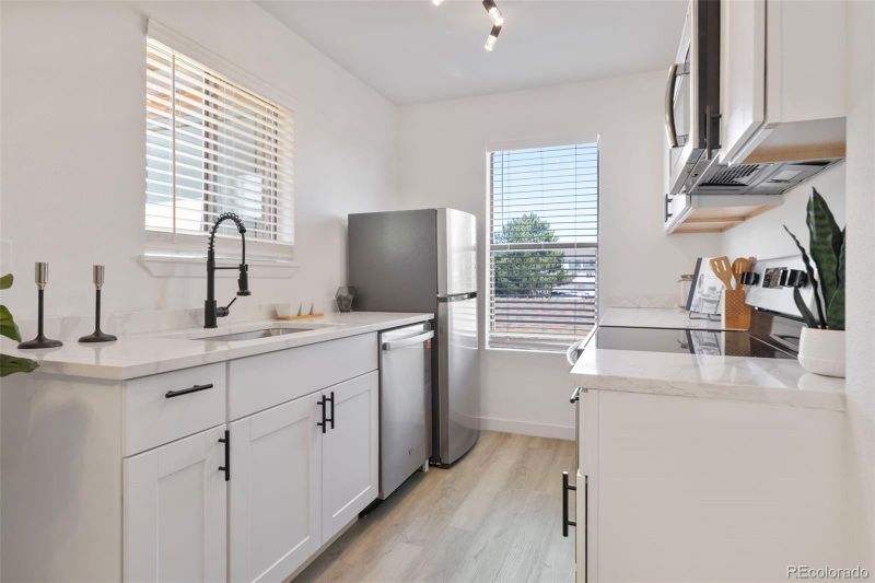 2277 S Buckley Rd #202, Aurora, CO 80013