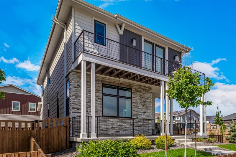 6049 N Nepal Ct, Aurora, CO 80019