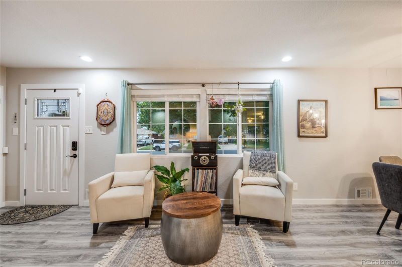 2009 S Raleigh St, Denver, CO 80219