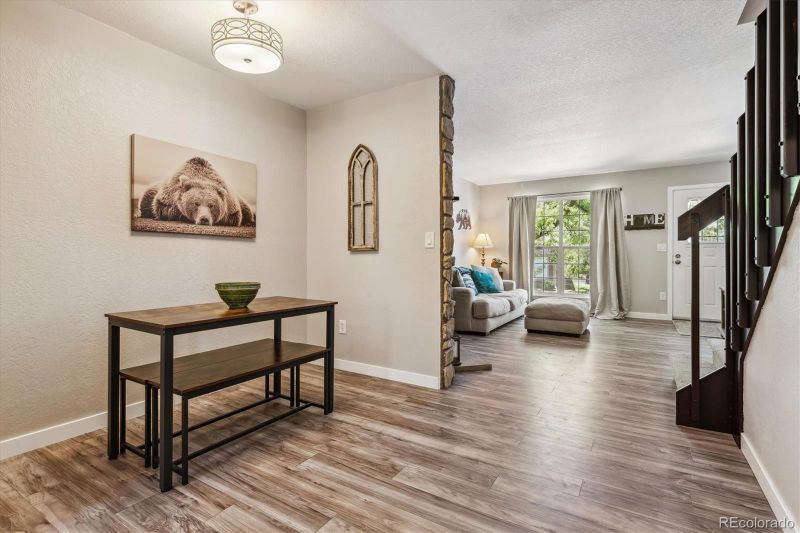 8074 S Columbine Ct, Centennial, CO 80122