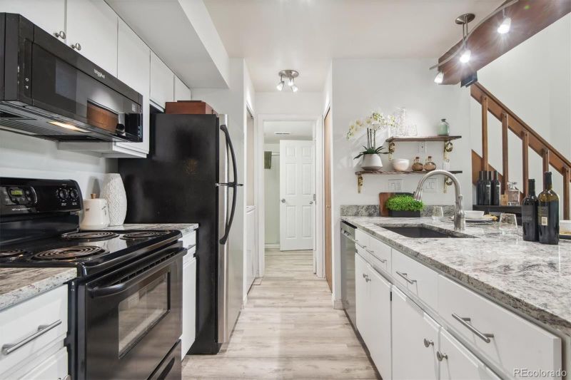 8853 Colorado Blvd #303, Thornton, CO 80229