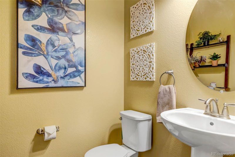 7613 S Yakima Ct, Aurora, CO 80016