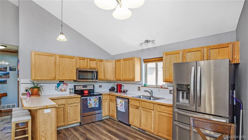 40 Sunlight Ln, Bailey, CO 80421