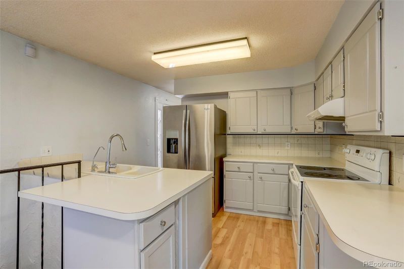 8928 W Swarthmore Dr, Littleton, CO 80123