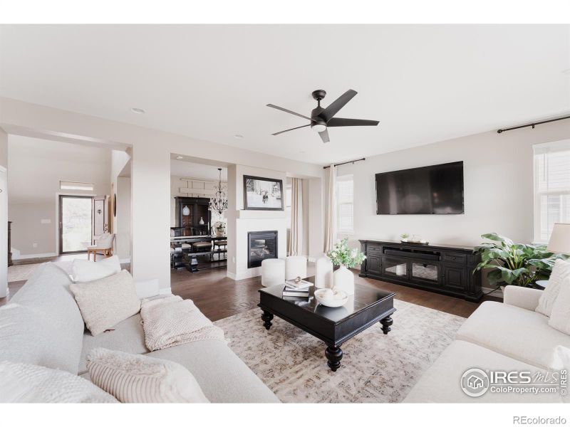 9524 Moss Way, Arvada, CO 80007