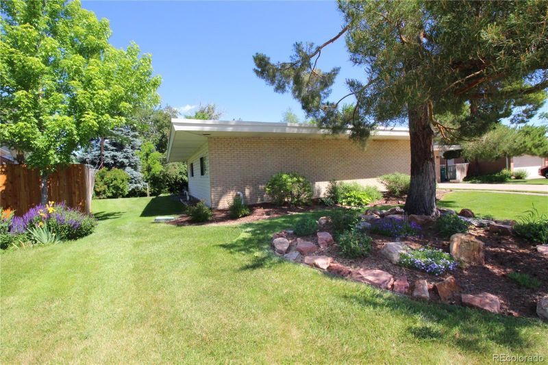 2341 S Holly Pl, Denver, CO 80222
