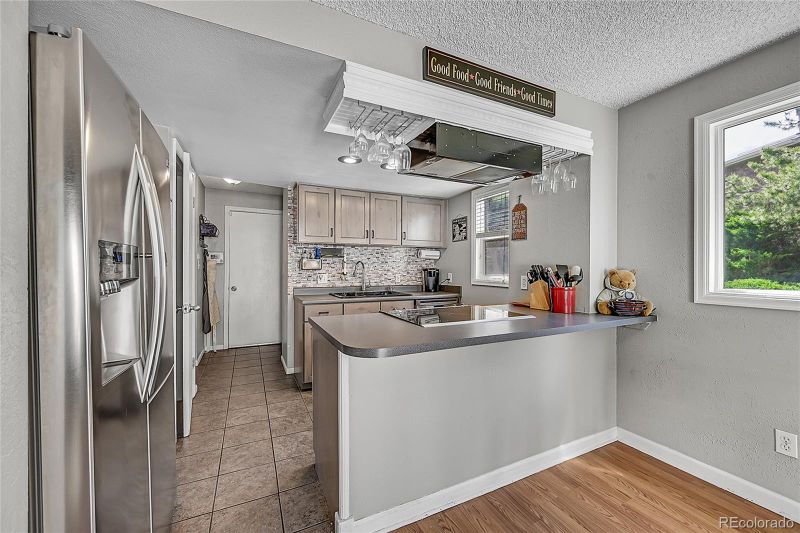3087 S Macon Cir, Aurora, CO 80014