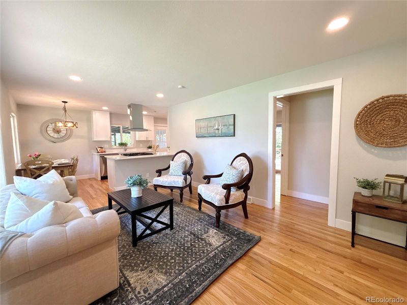 1165 S Glencoe St, Denver, CO 80246