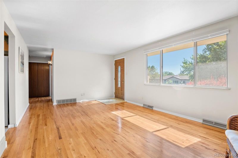1021 S Harlan Way, Lakewood, CO 80226