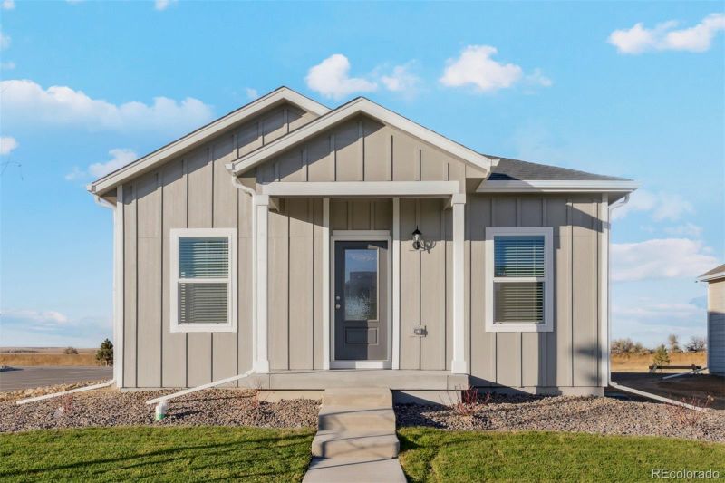 3071 Oxley St, Strasburg, CO 80136