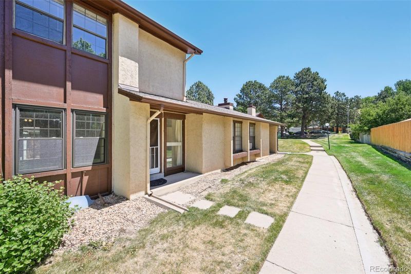 3837 S Evanston St, Aurora, CO 80014