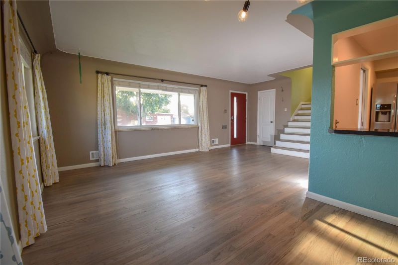 5425 Nolan St, Arvada, CO 80002