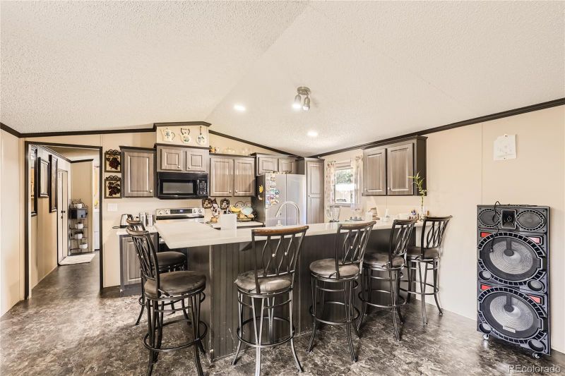 1977 Payne Ct, Aurora, CO 80011