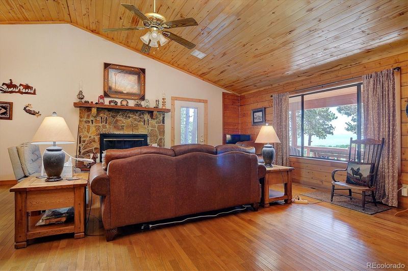 437 Chalice Rd, Westcliffe, CO 81252