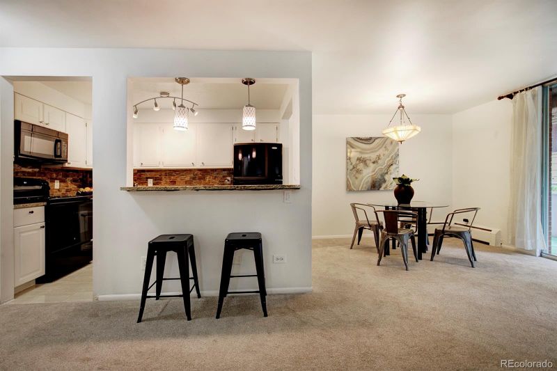 937 N Clarkson St #203, Denver, CO 80218