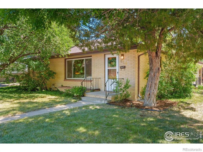 512 Crestmore Pl, Fort Collins, CO 80521