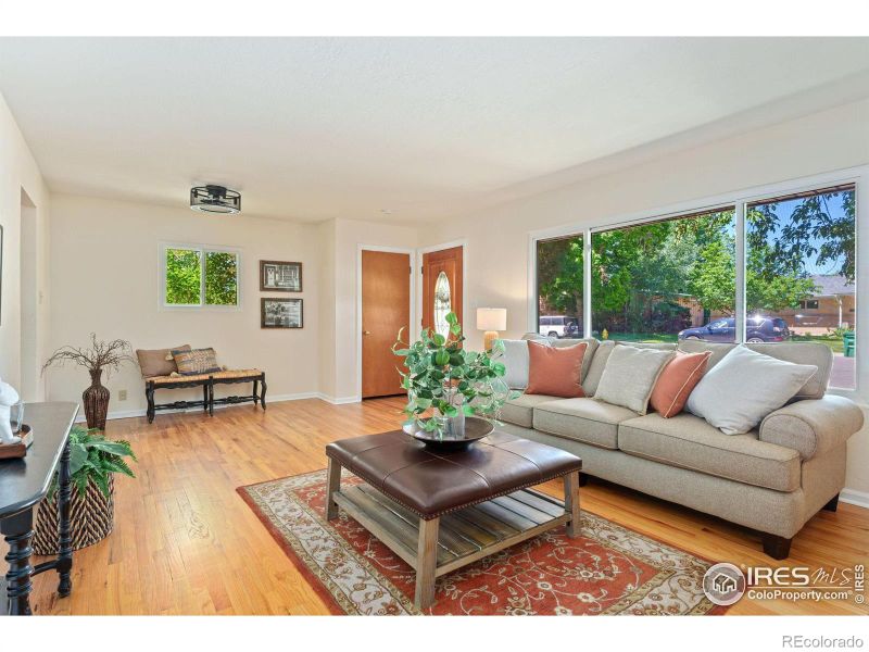 512 Crestmore Pl, Fort Collins, CO 80521
