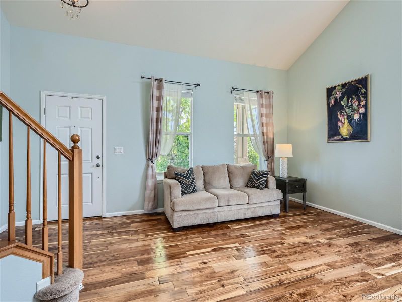 6737 Solana Dr, Castle Pines, CO 80108