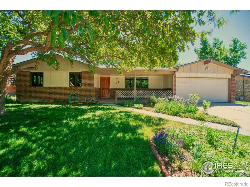 18 University Cir, Longmont, CO 80503