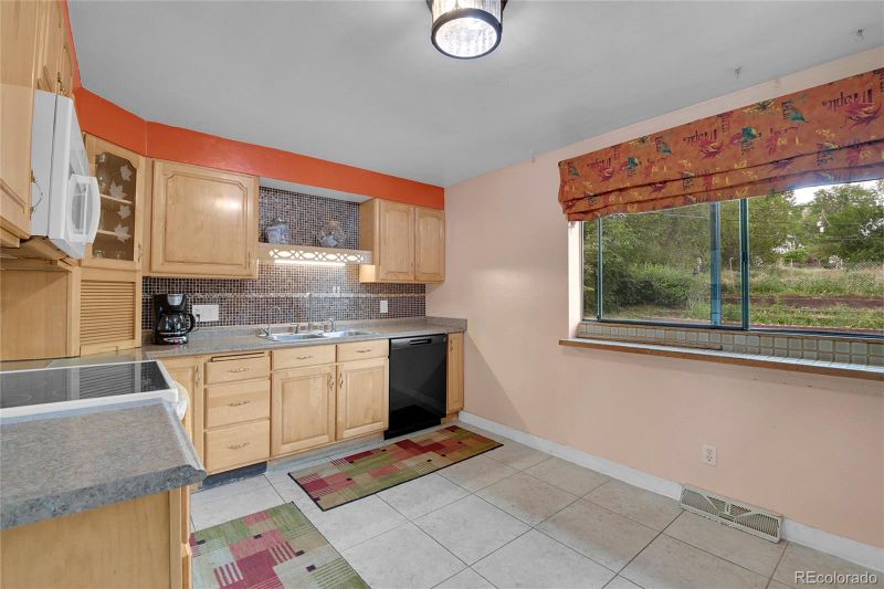 2201 W Vassar Ave, Englewood, CO 80110