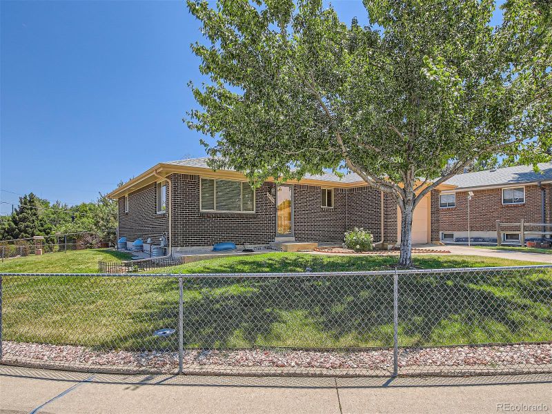 6322 Urban Ct, Arvada, CO 80004