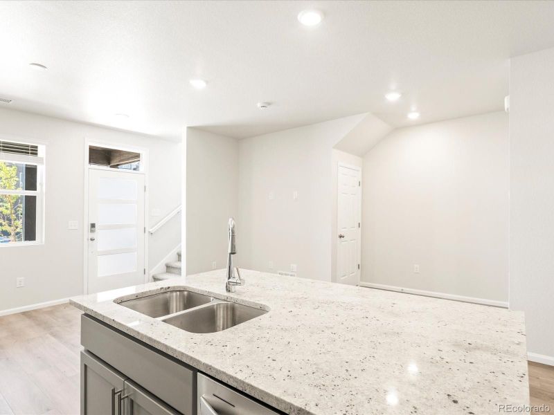22193 E 7th Pl, Aurora, CO 80018