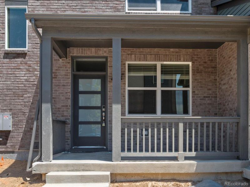22193 E 7th Pl, Aurora, CO 80018