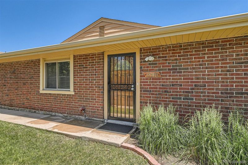 12403 E Louisiana Ave, Aurora, CO 80012
