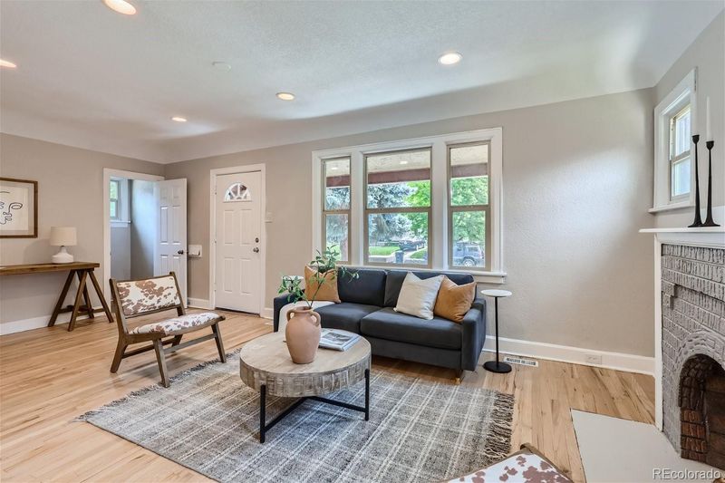 2863 Ash St, Denver, CO 80207