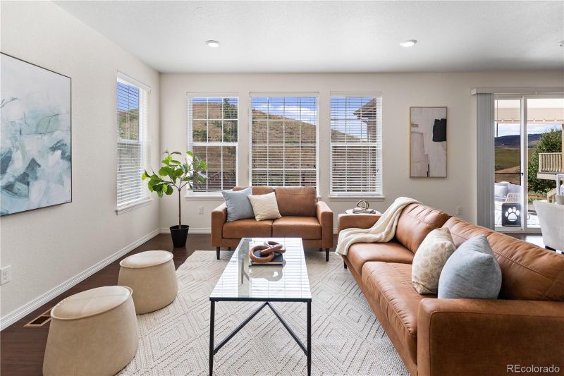 19252 W 84th Ave, Arvada, CO 80007