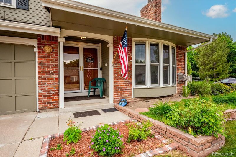 2421 W Kettle Cir, Littleton, CO 80120