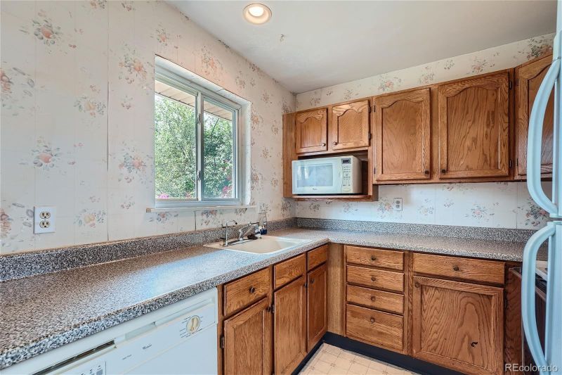 2110 Valley View Dr, Denver, CO 80221