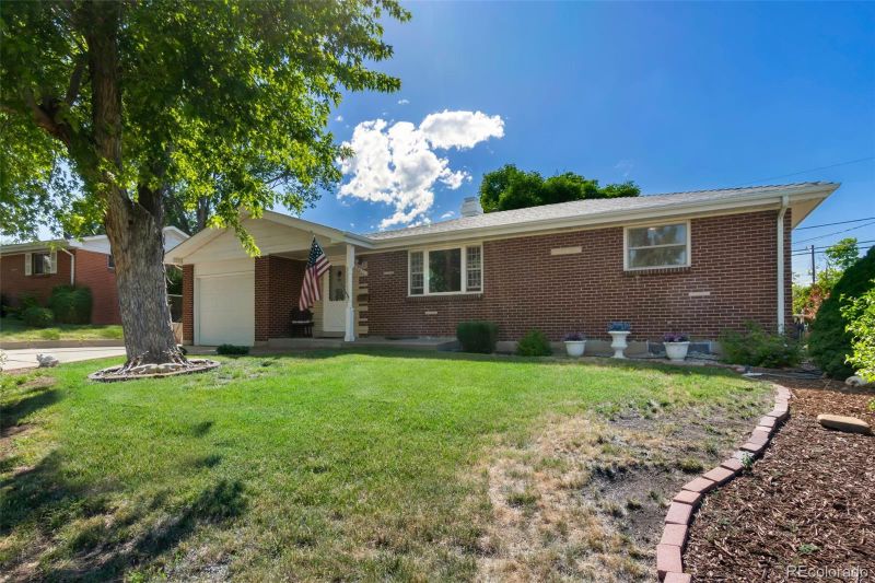 8471 Dawson Dr, Denver, CO 80229