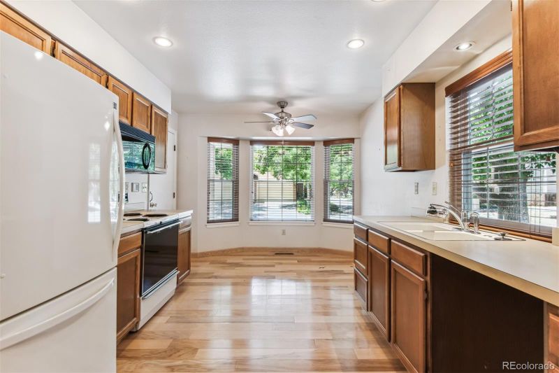 1552 S Spruce St, Denver, CO 80231