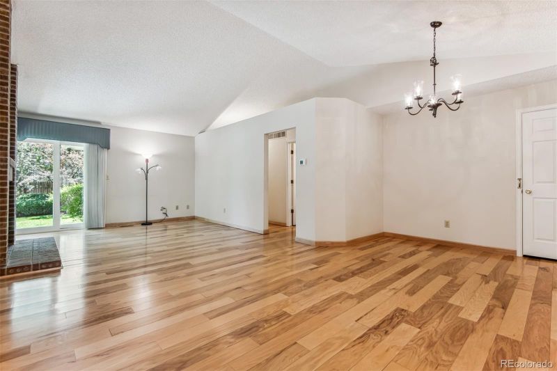 1552 S Spruce St, Denver, CO 80231