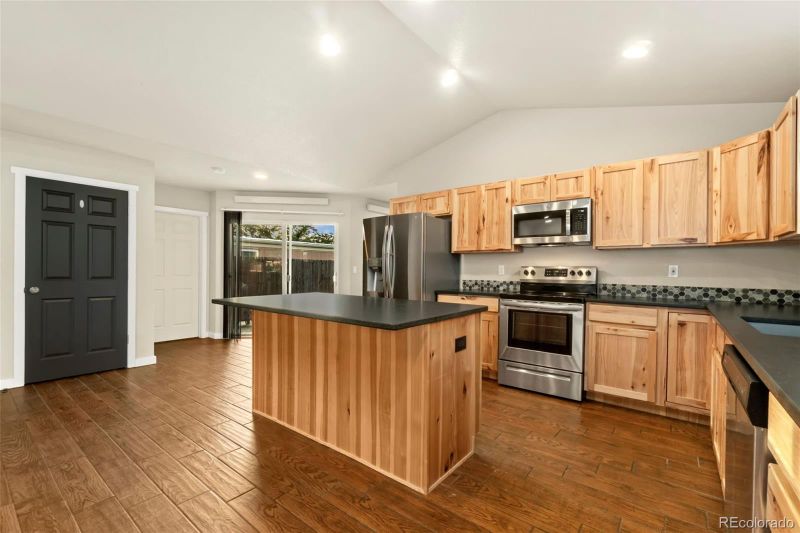 105 Glen Ayre St, Dacono, CO 80514