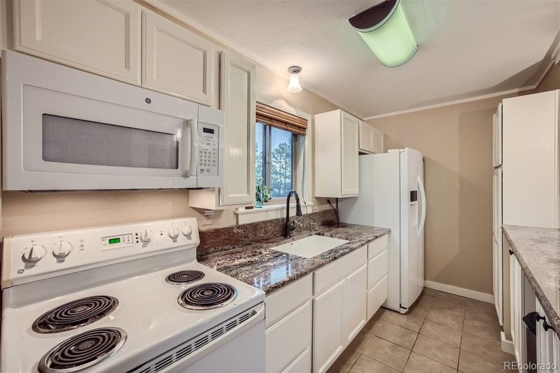 166 Tawatsy Ln, Florissant, CO 80816