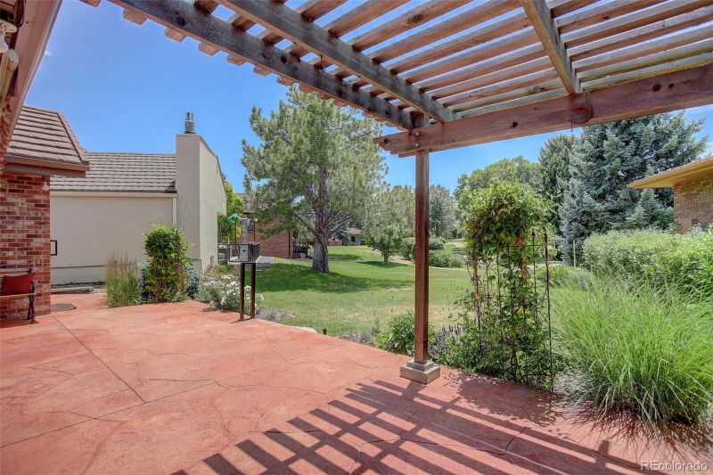 8101 E Dartmouth Ave #33, Denver, CO 80231