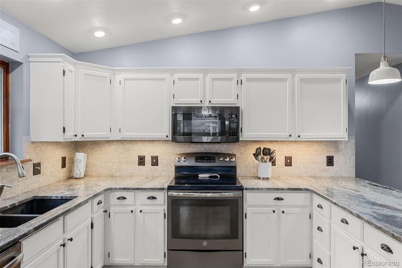 543 Wisp Creek Dr, Bailey, CO 80421