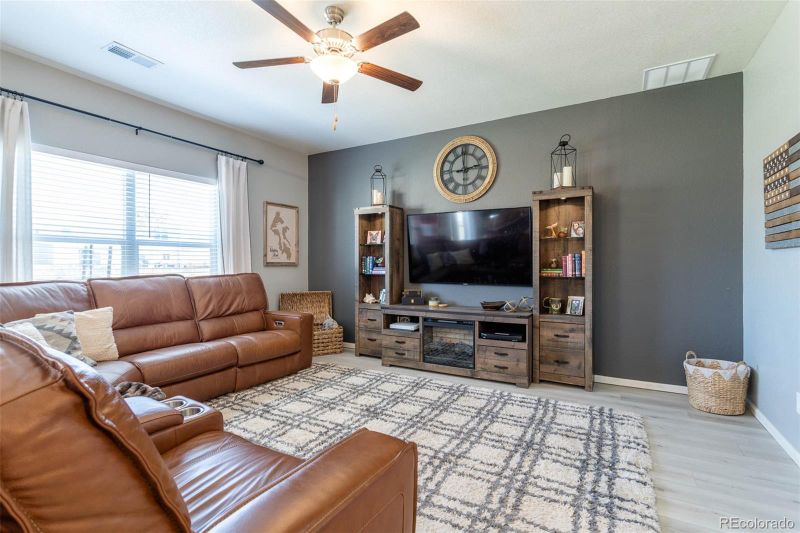523 Evans Ave, Keenesburg, CO 80643