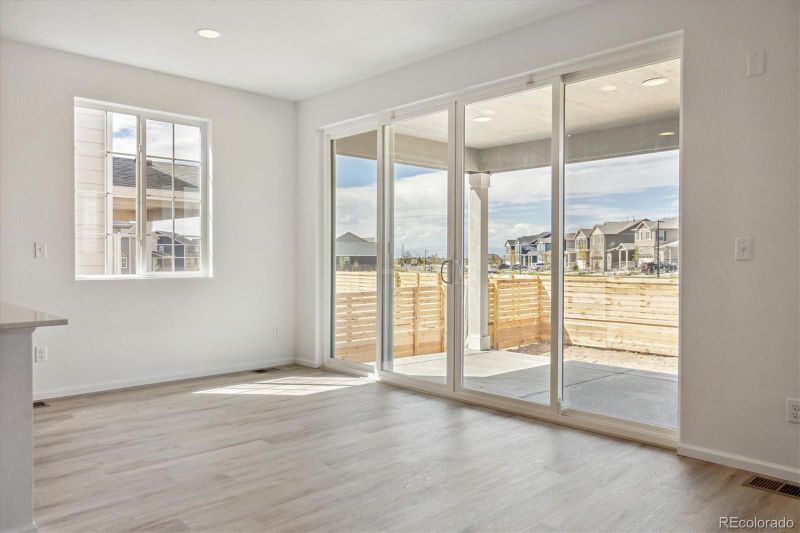 27645 E Byers Pl, Aurora, CO 80018